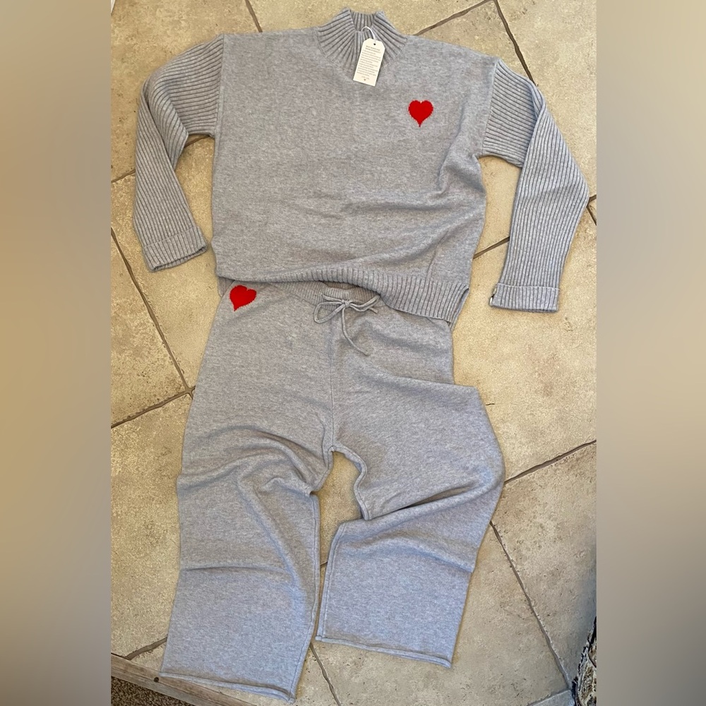 Valentine’s Gray Heart Comfy set - pants and top - Size XL - Picture 1 of 14